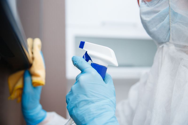 Who Does Cabinet Service